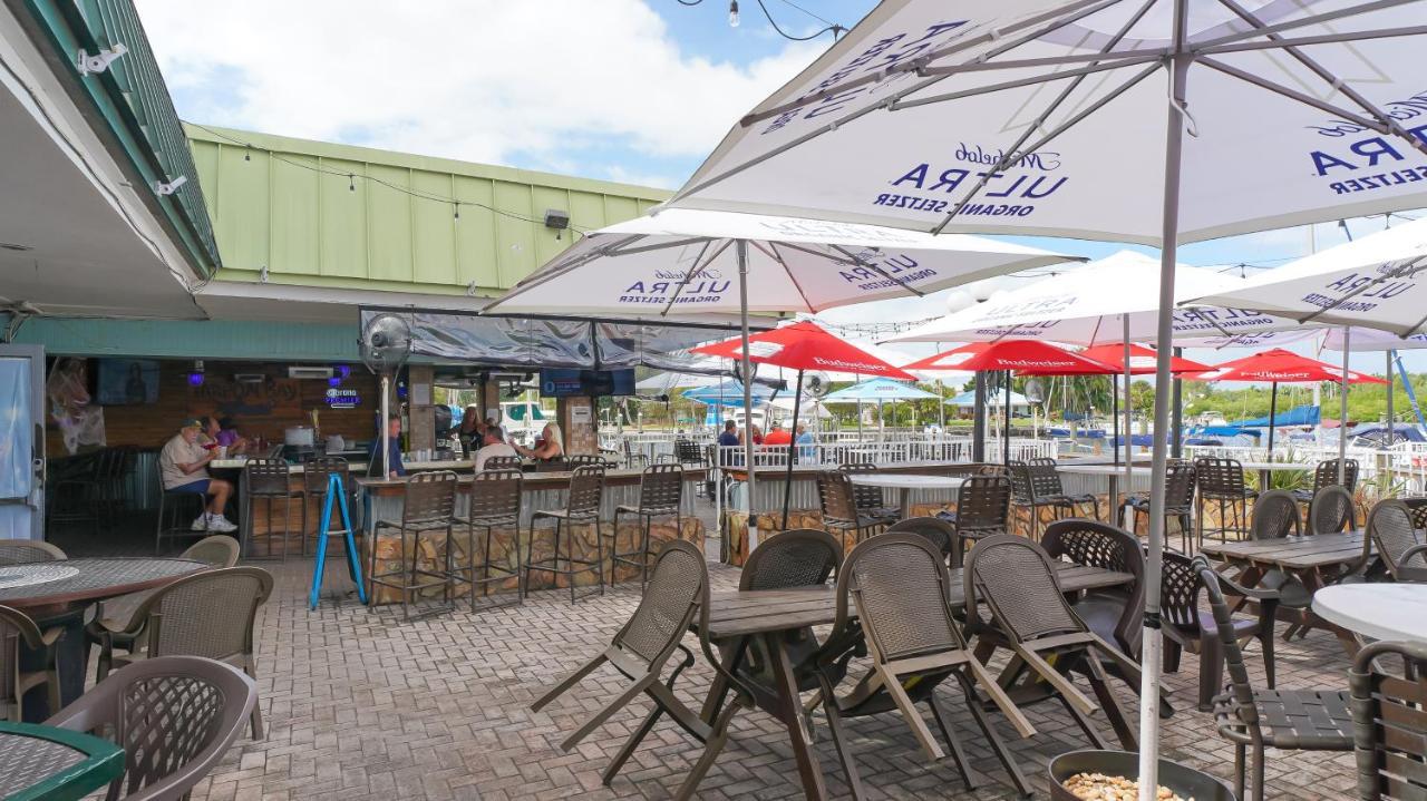 Waterfront Room, Heated Pool, Tiki Bar & Grill South Bradenton 외부 사진