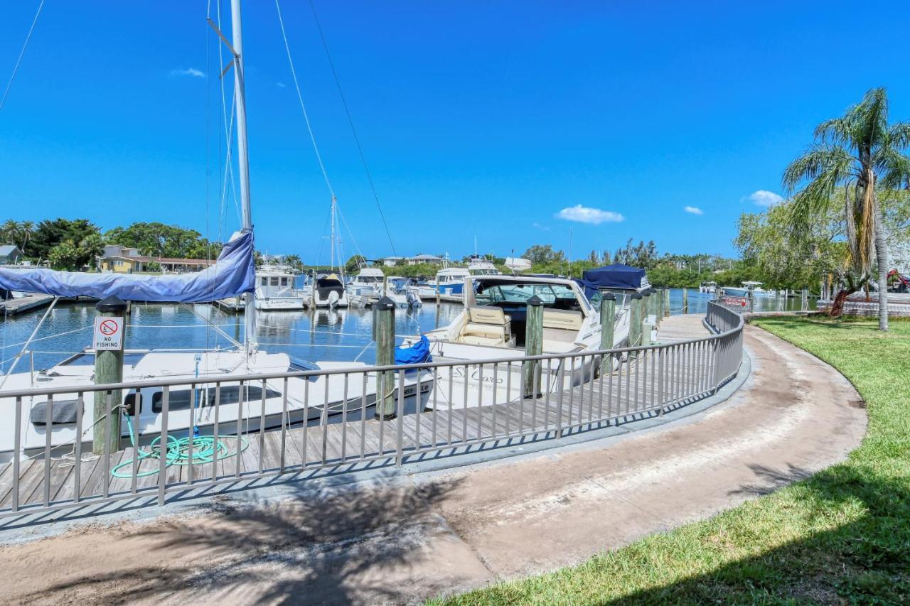 Waterfront Room, Heated Pool, Tiki Bar & Grill South Bradenton 외부 사진