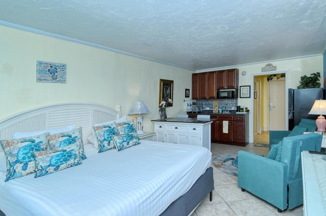 Waterfront Room, Heated Pool, Tiki Bar & Grill South Bradenton 외부 사진